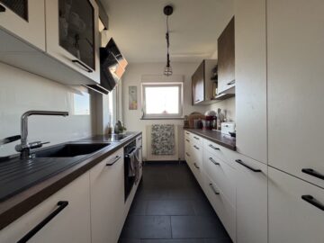 GOLDWERT: Ihr neues Zuhause: Helle 3-Zimmer-Wohnung mit 2 Balkonen 71696 Möglingen, Etagenwohnung